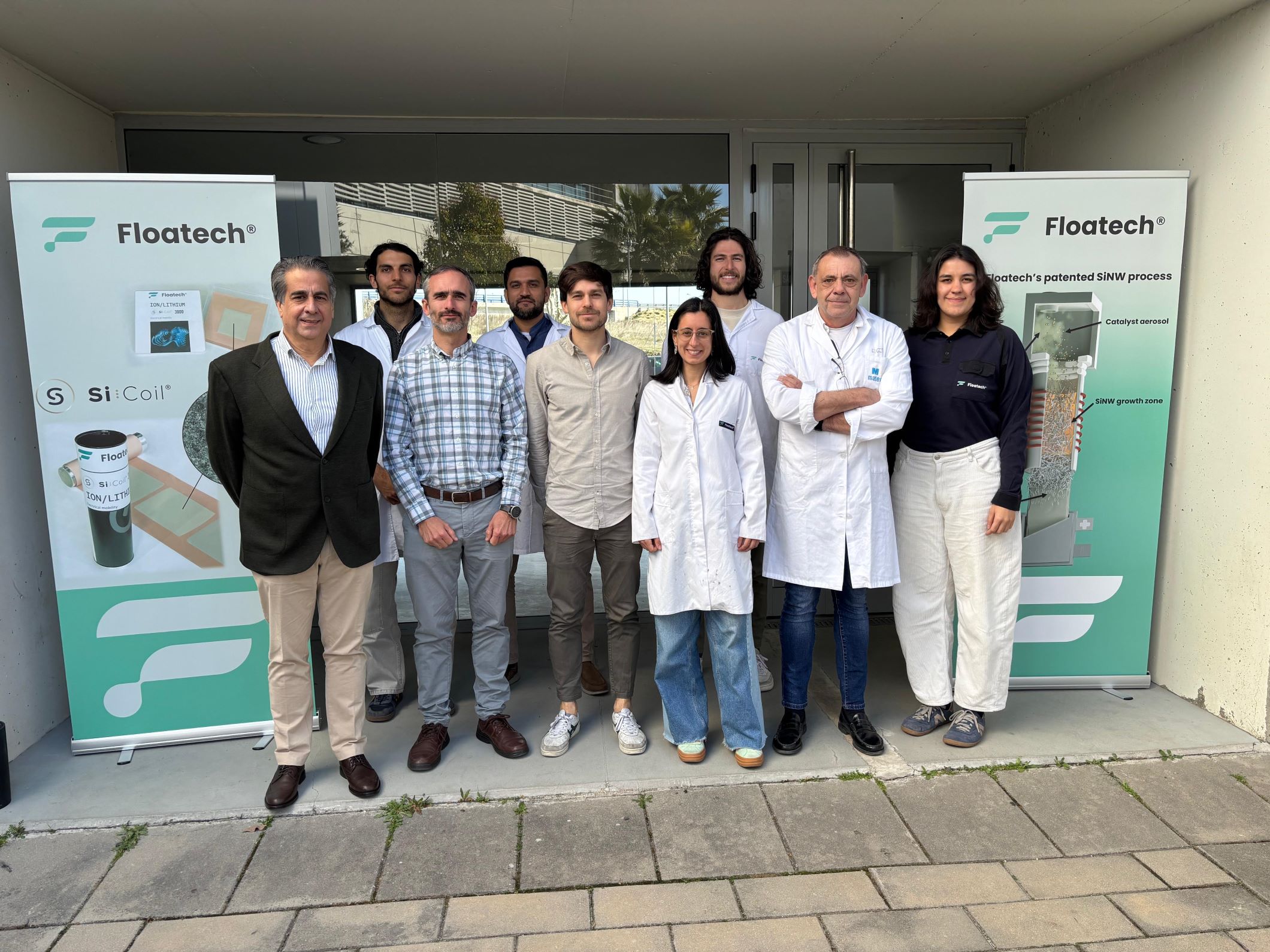 Foto con parte del equipo de investigación ganador del Premio Innovación